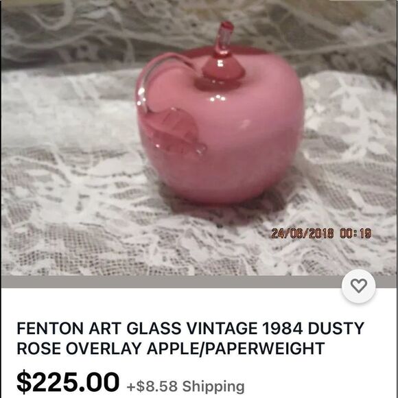 Real Fenton glass Apple  - Picture 2 of 5